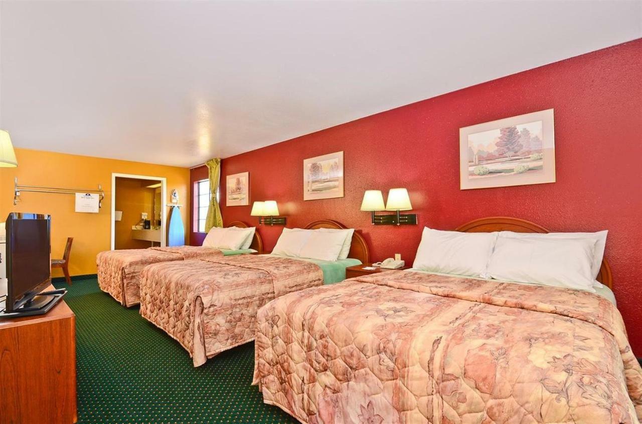 Pine Point Inn & Suites 스미스빌 외부 사진