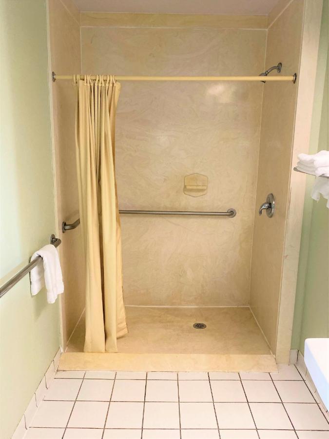 Pine Point Inn & Suites 스미스빌 외부 사진