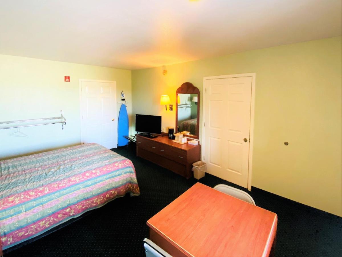 Pine Point Inn & Suites 스미스빌 외부 사진